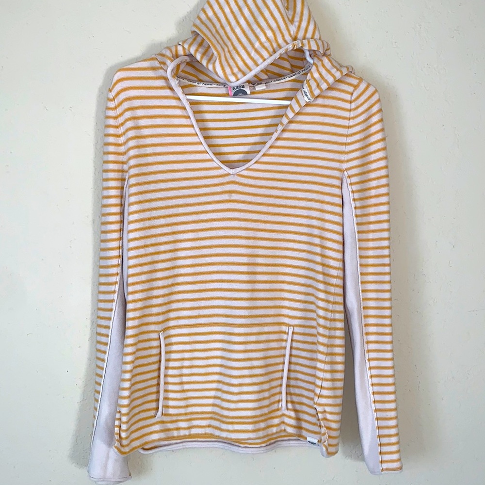 Roxy lightweight sweater, two tone, soft and stretchy material